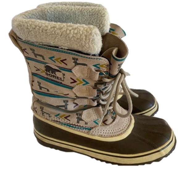 Sorel Shoes - Sorrel Woman’s Deer Print Suede Print Insulated Winter Boots Size 9